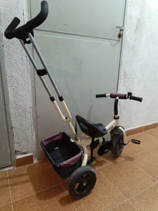 Triciclo infantil de paseo