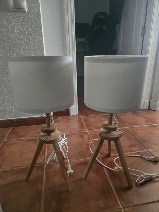 Lámparas de mesa trípode de madera (2 unidades)