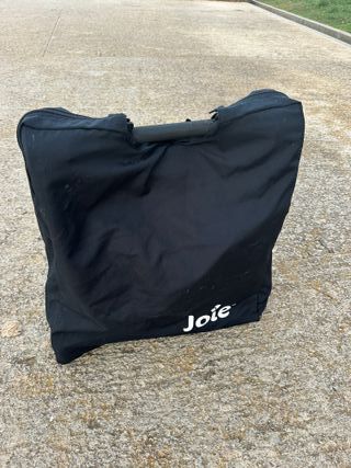Cochecito Joie Pact Pro.