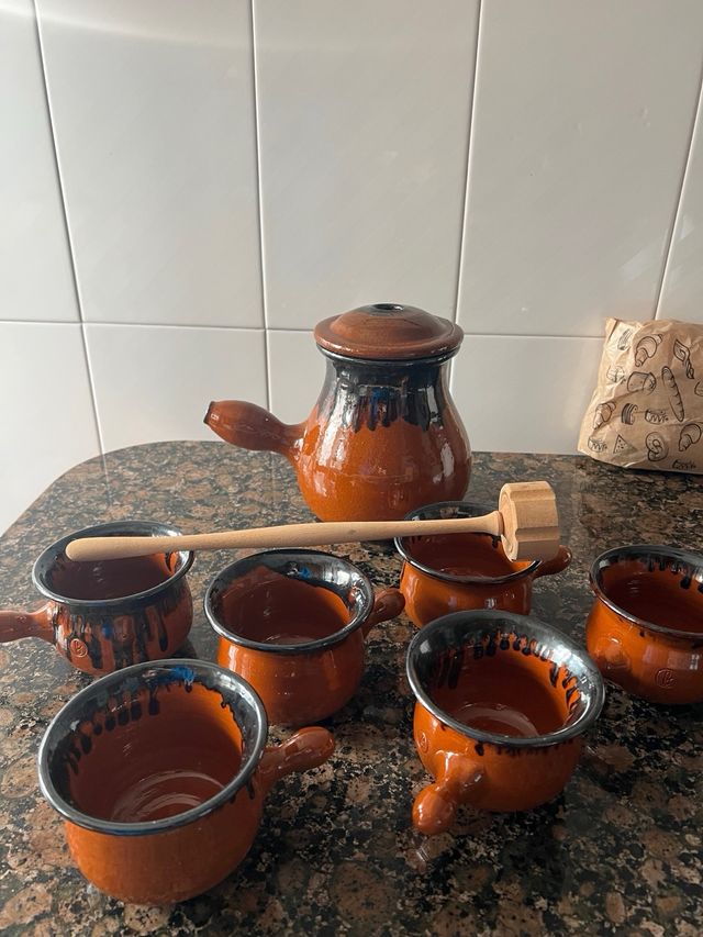 Conjunto Chocolatera Cerámica+ 5 Tazas y molinillo