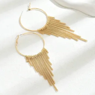 Pendientes largos dorados con lluvia de cadenas