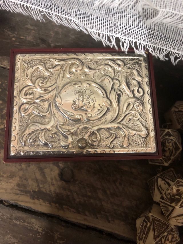 Cajita madera y plata iniciales AS