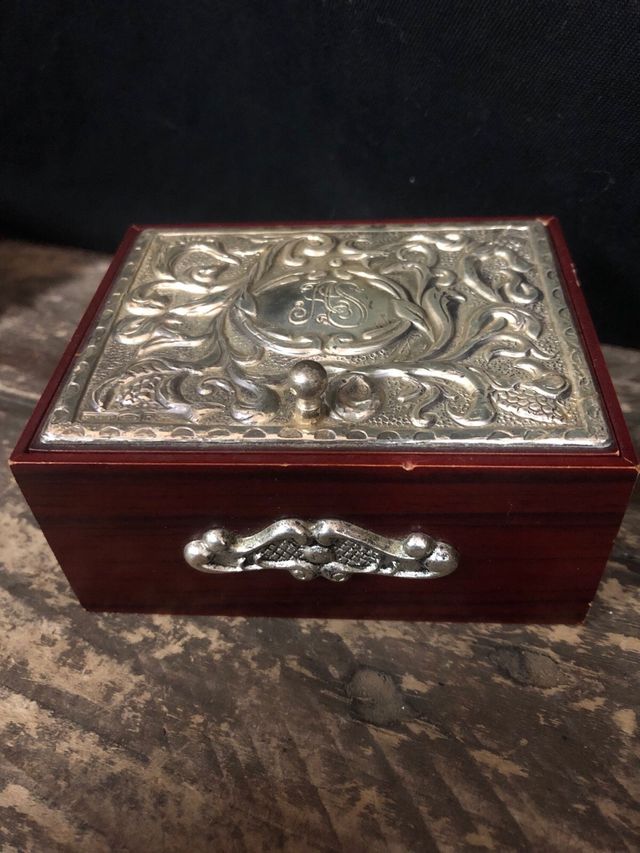 Cajita madera y plata iniciales AS