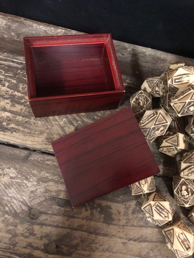 Cajita madera y plata iniciales AS