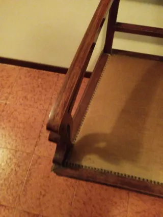 Divanetto antico in tessuto e legno
