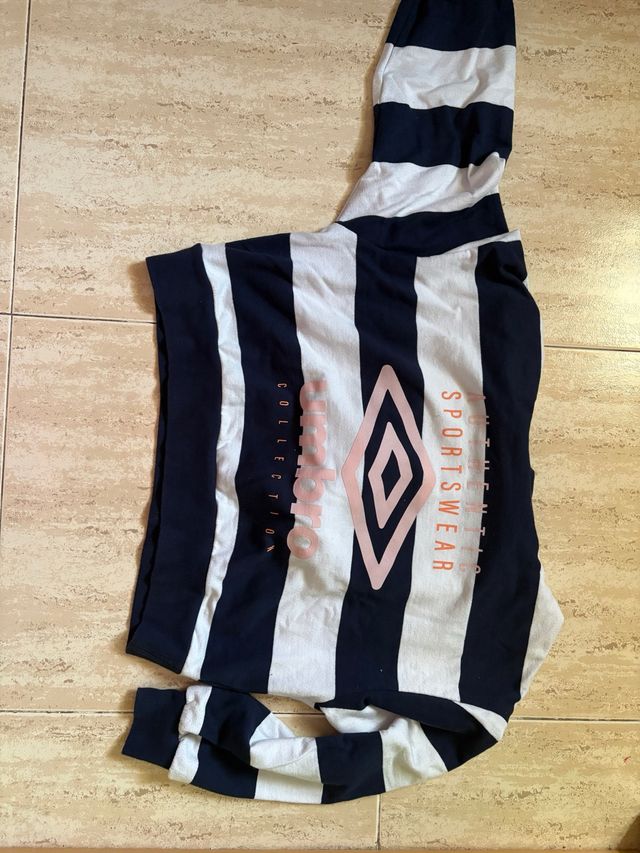Sudadera Umbro rayas azul y blanco