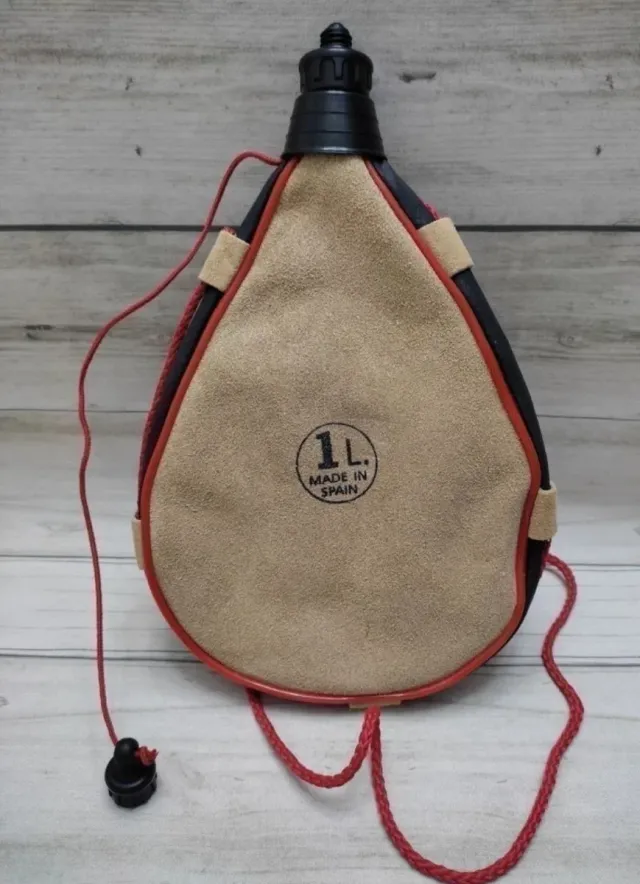 OFERTA. BOTA DE VINO RECTA SERRAJE (PIEL) 1 LITRO