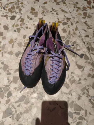 Pies de Gato Marca Mythos (N°38)