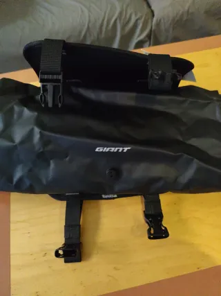 Bolsa Manillar Giant H2Pro Impermeable Negra