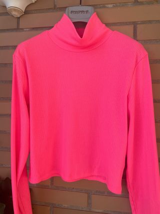 Jersey H&M cuello alto rosa chicle
