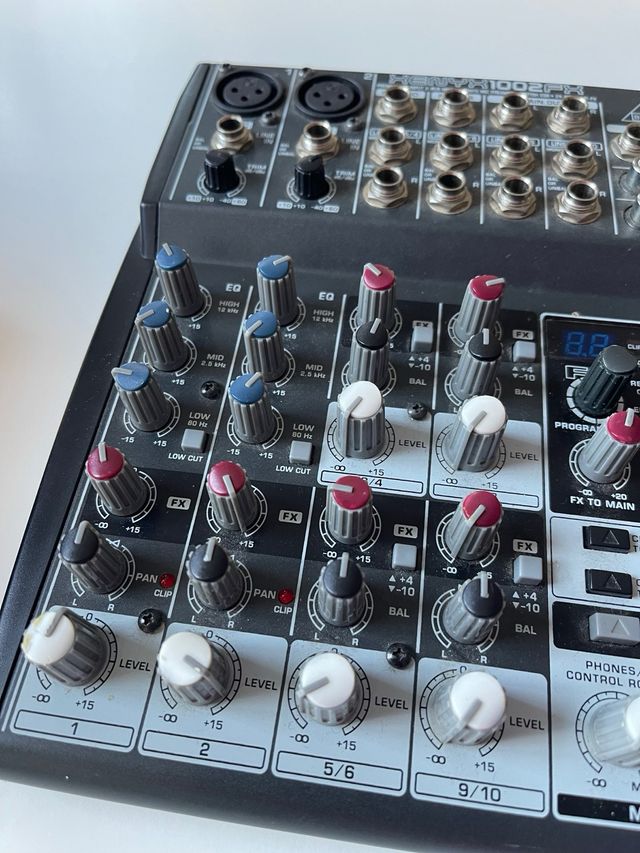 Behringer Xenyx 1002FX Mezclador ( NO CABLE )