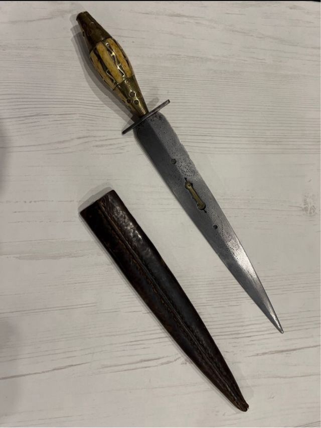 Daga antigua decorativa coleccionista