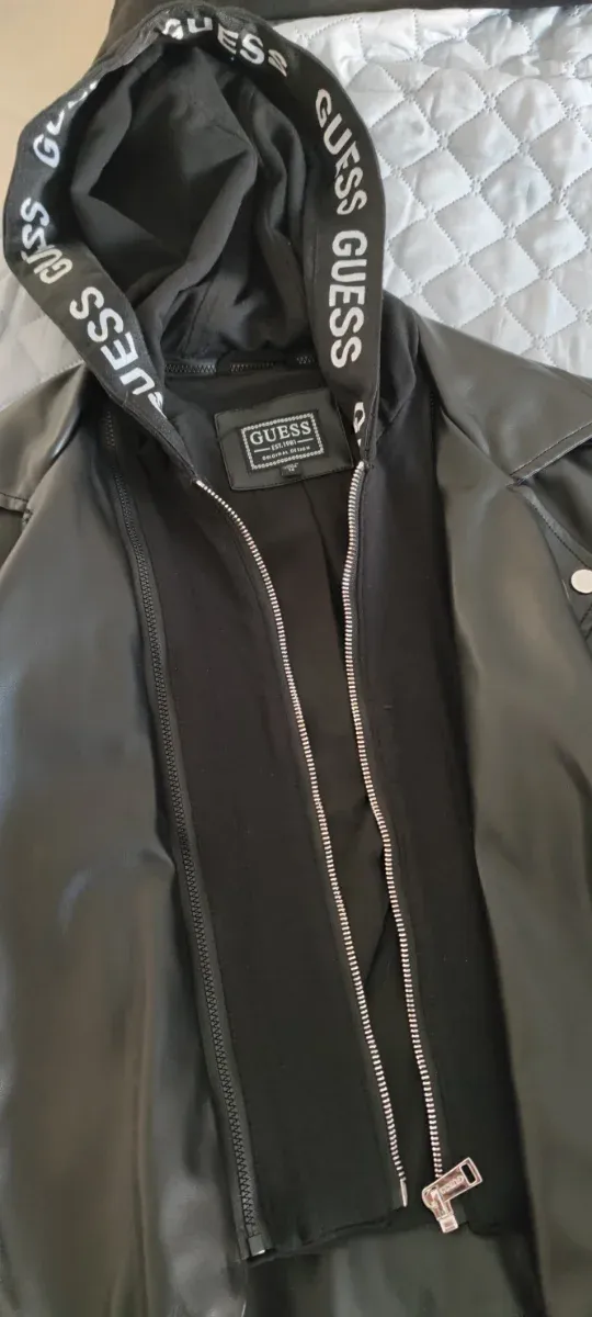 Chaqueta Piel negra Guess T14