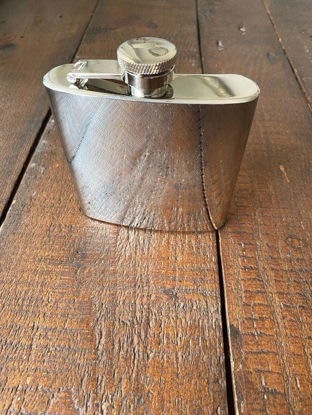 Petaca de acero inoxidable 6 oz