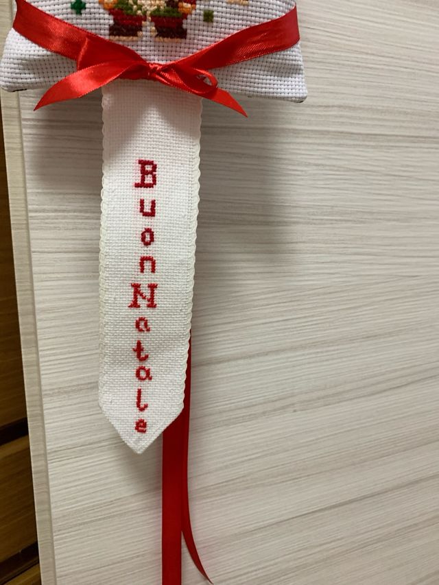 Fuori porta natalizio con gnomi