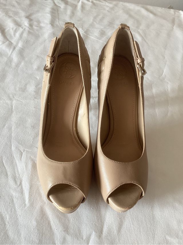 Zapatos Guess Beige Talla 38
