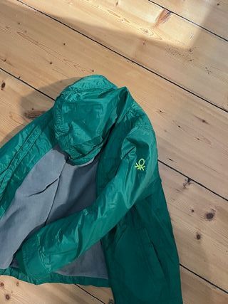 Giubbino Benetton. 8-9 anni