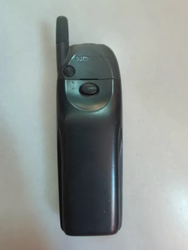 Teléfono Móvil Nokia con 2 Baterías