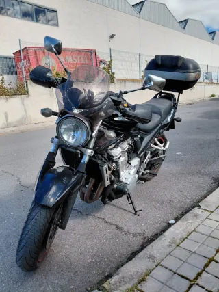 Suzuki Bandit 650 ABS Negra