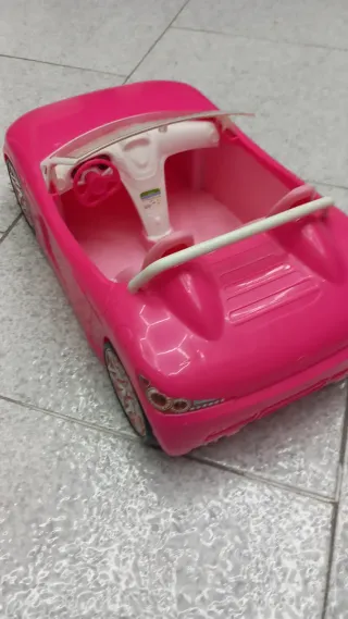 Macchina giocattolo rosa cabriolet