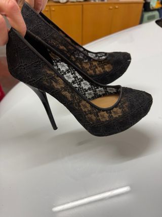 Zapatos de tacón Bershka negros talla 38
