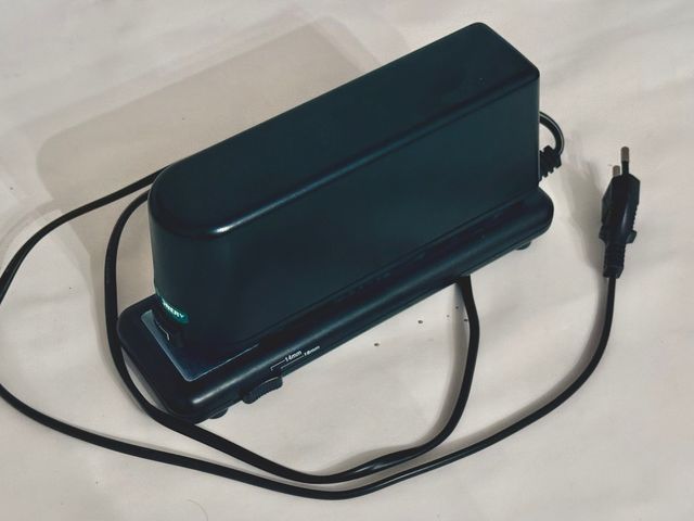 Grapadora Eléctrica Automática para Oficina