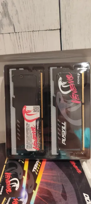 Memoria RAM DDR3 1600MHz RGB Puskhill