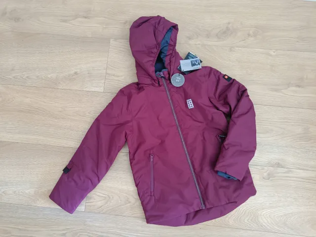 Chaqueta Invierno Lego, talla 140cm, a estrenar