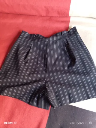 Pantalón corto de vestir a rayas