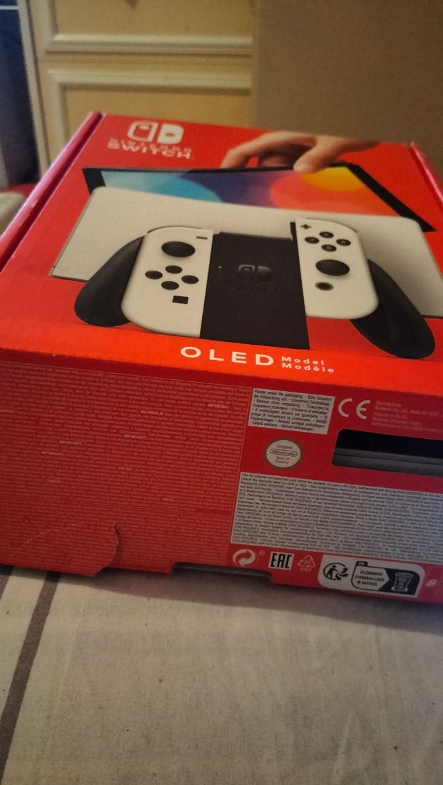 Nintendo Switch OLED in ottime condizioni!