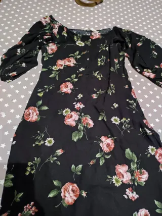 Vestido floral negro mujer