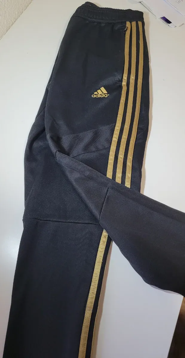 Pantalones Adidas Negro y Dorado