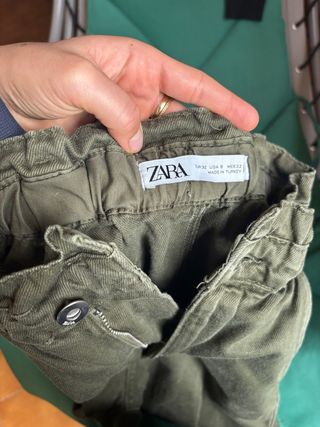 Pantaloni Zara verdi militari taglia XS