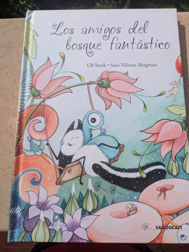 Incluye 4 libros ilustrados