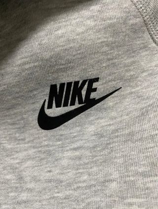 Conjunto Nike Tech Fleece Gris