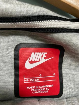 Conjunto Nike Tech Fleece Gris