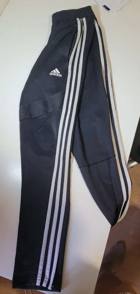 Pantalones Adidas Negros con Rayas
