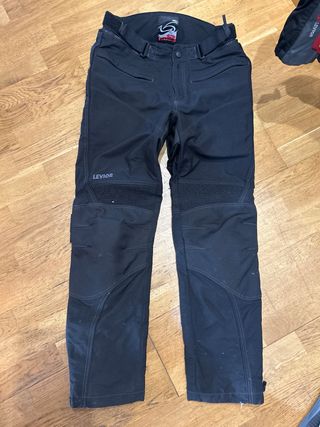 traje cordura levior, chaqueta y pantalón.