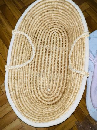 Moisés de mimbre con colchón y funda