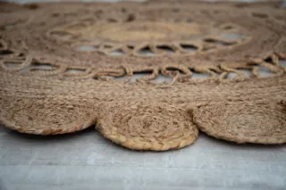 Tappeto rotondo in juta beige e marrone