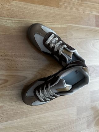 Zapatillas cómodas beige y marrón talla 38