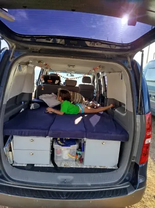 Hyundai H-1 2010 Camper