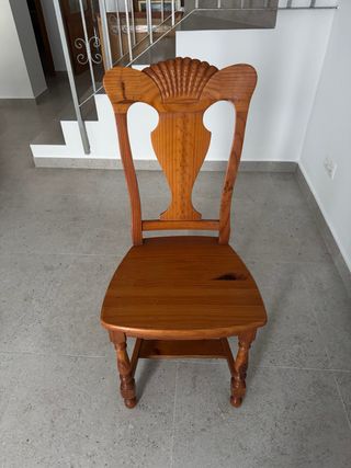 Silla de comedor de madera