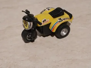 Moto 3 ruote gialla anni '80