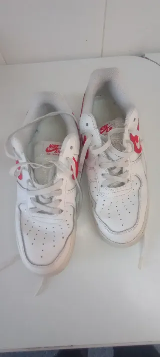 Zapatillas Nike Air Force 1 Rojas y Blancas