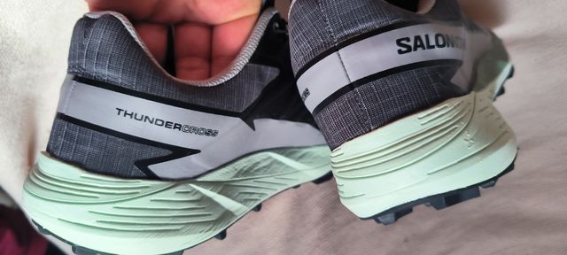 Zapatilla Salomon THUNDERCROSS Negra/Gris