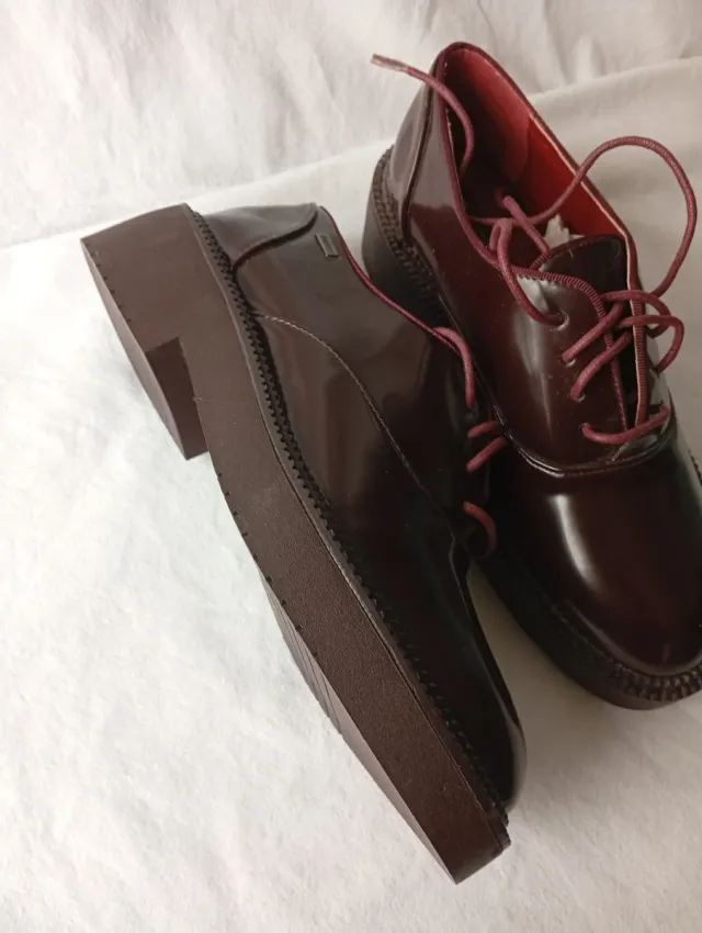 Zapatos Oxford Marrones Brillantes