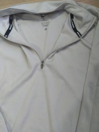 Sudadera térmica Nike gris
