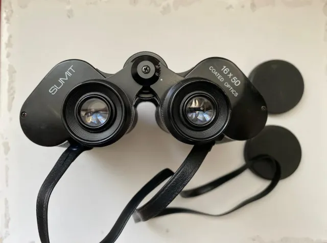 Binocolo nero SUmit con custodia in cuoio