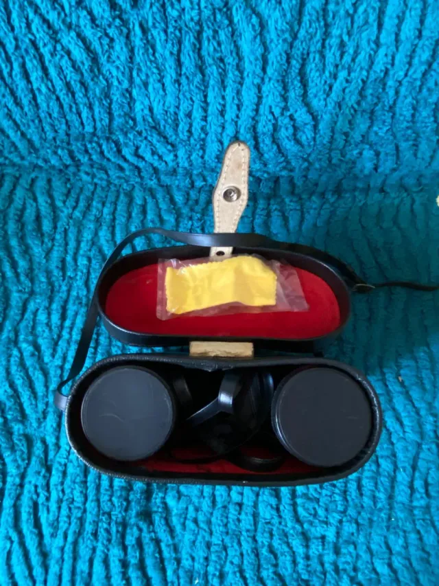 Binocolo nero SUmit con custodia in cuoio